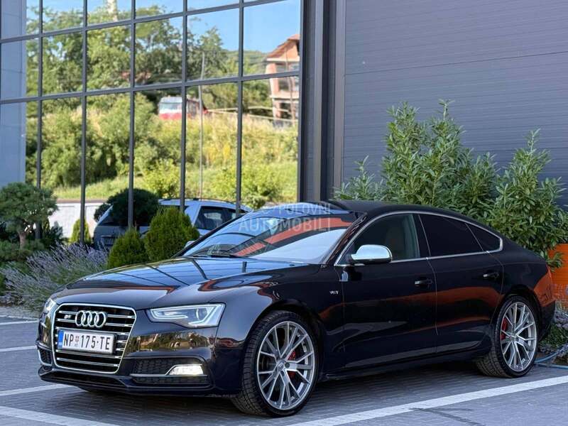 Audi S5 