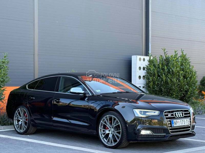 Audi S5 