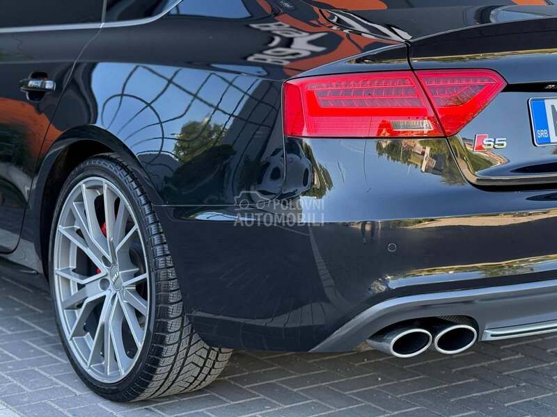 Audi S5 