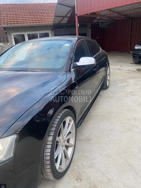 Audi S5 