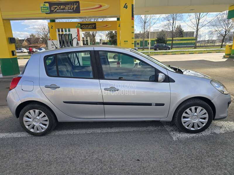 Renault Clio 1,6 privilege