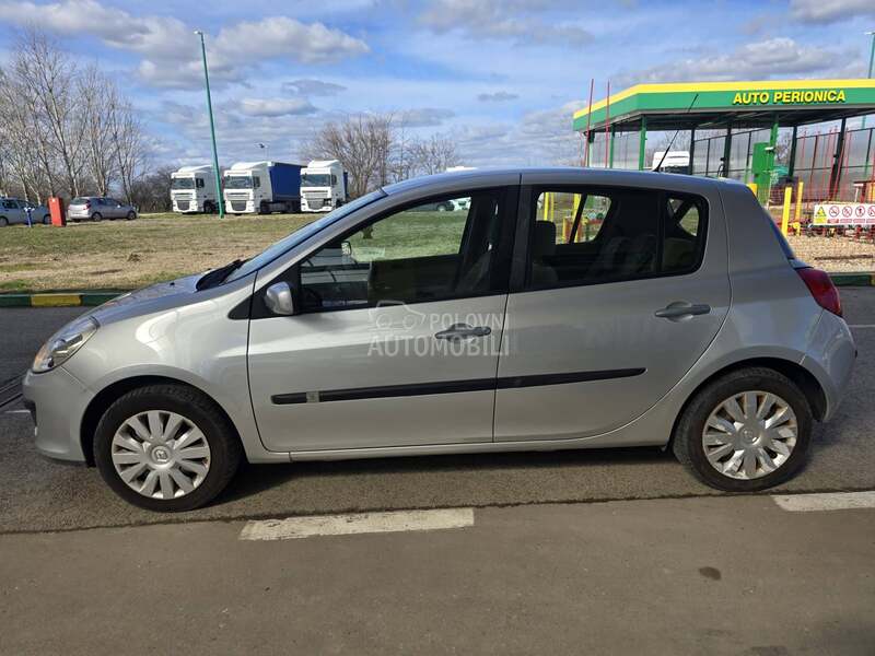 Renault Clio 1,6 privilege