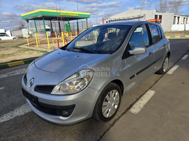 Renault Clio 1,6 privilege