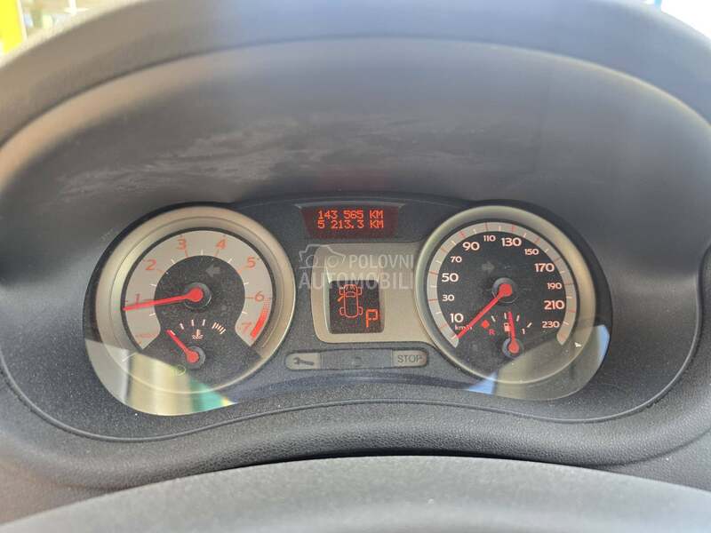 Renault Clio 1,6 privilege