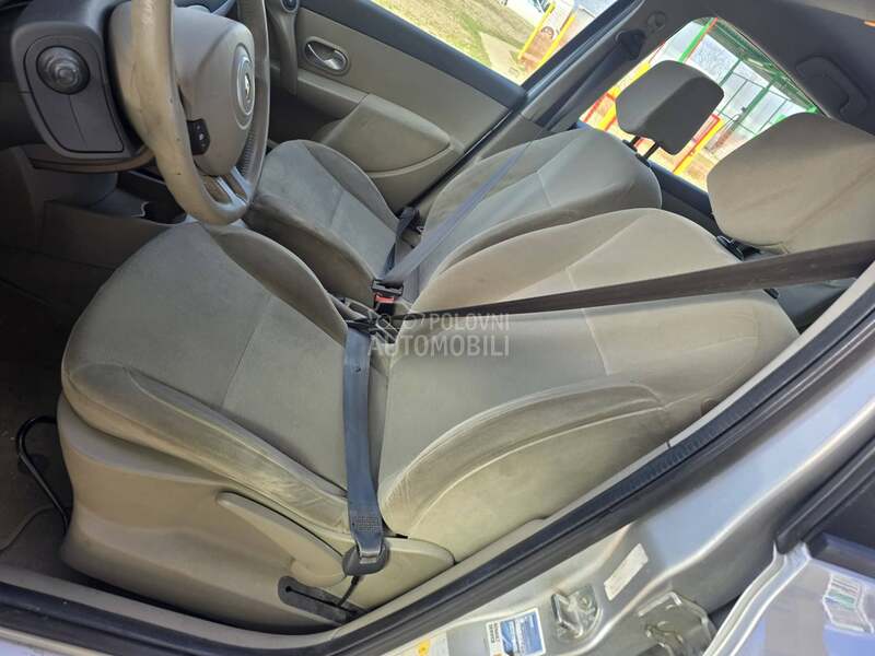 Renault Clio 1,6 privilege