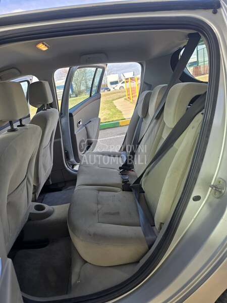 Renault Clio 1,6 privilege