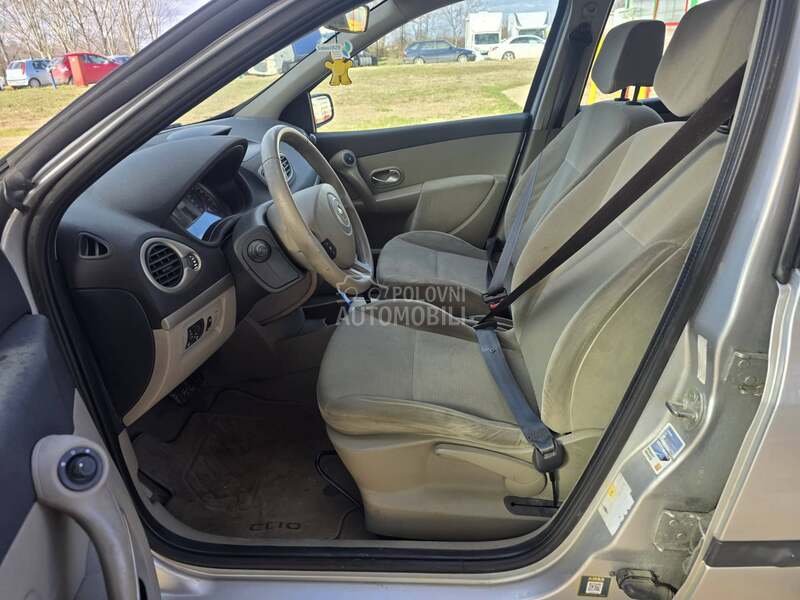 Renault Clio 1,6 privilege