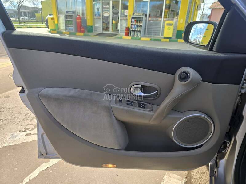 Renault Clio 1,6 privilege