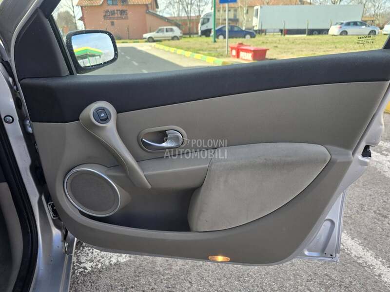 Renault Clio 1,6 privilege