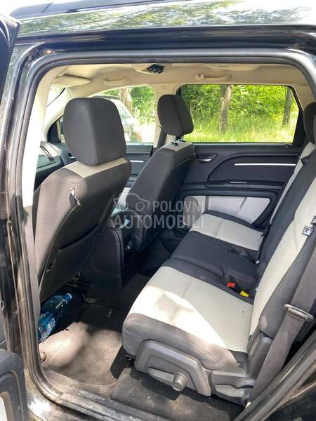 Dodge Journey 