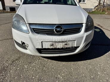 Opel Zafira 2013. god. -  kompletan auto u delovima