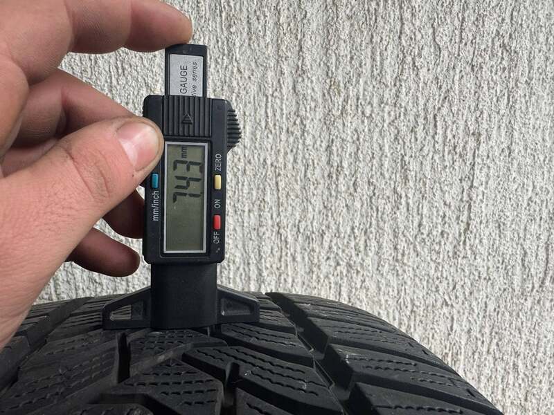 Dunlop 235/45 R17 Zimska