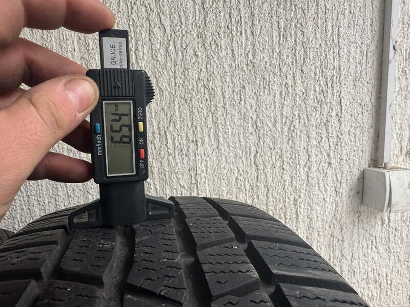 Continental 215/65 R17 Zimska