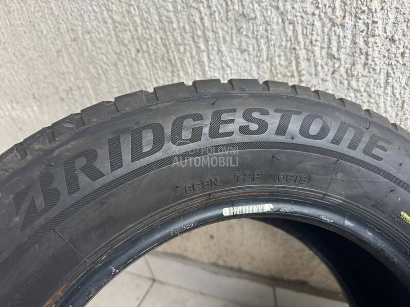 Bridgestone 195/65 R15 Zimska