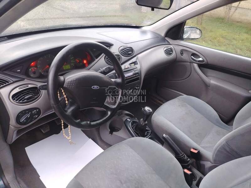 Ford Focus 1.6B