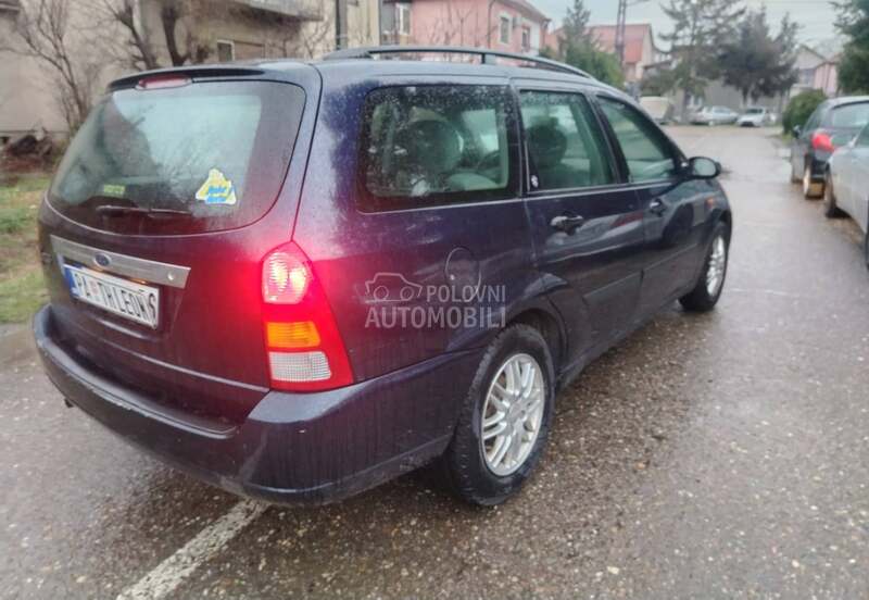 Ford Focus 1.6B