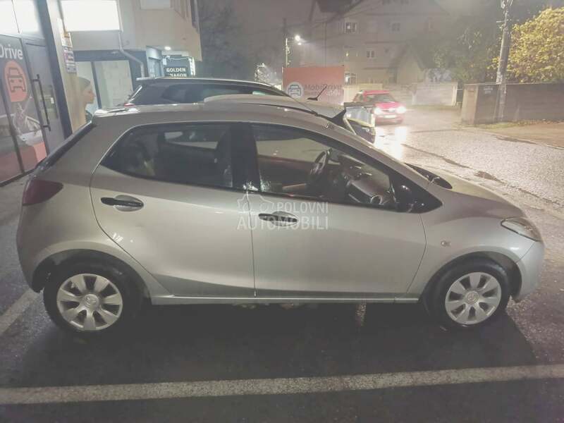 Mazda 2 