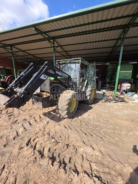 John Deere 6400 šumski