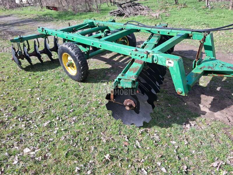 John Deere 24 quivogne