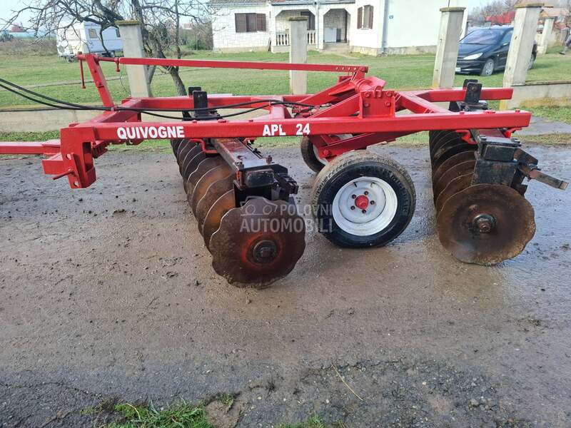 John Deere 24 quivogne