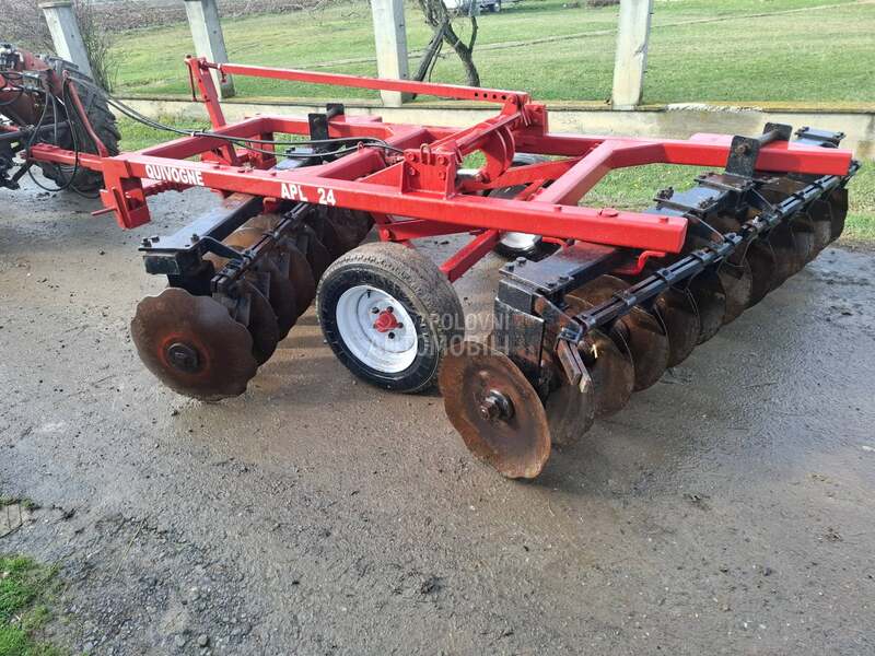 John Deere 24 quivogne