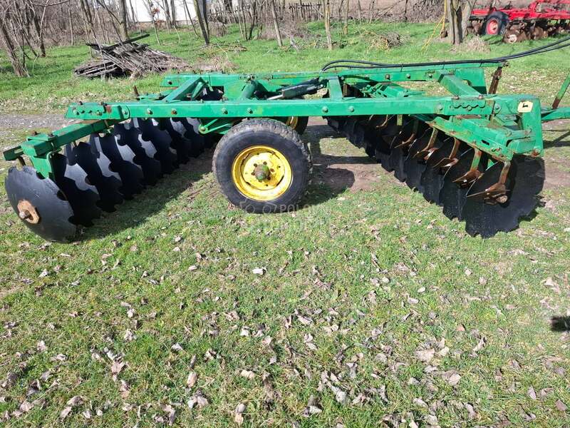 John Deere 24 quivogne