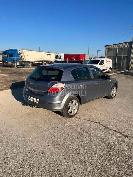 Opel Astra H 