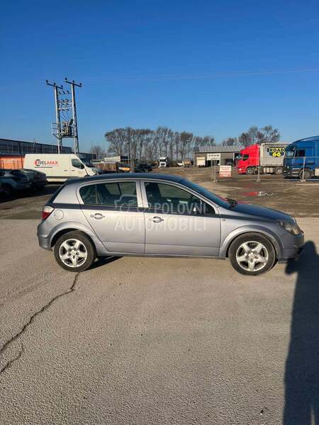 Opel Astra H 