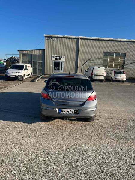 Opel Astra H 