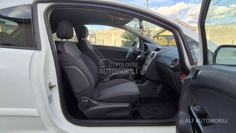 Opel Corsa D 1.4 OPC-line