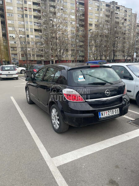 Opel Astra H 