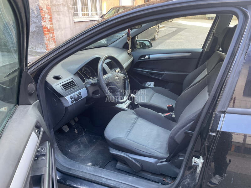 Opel Astra H 