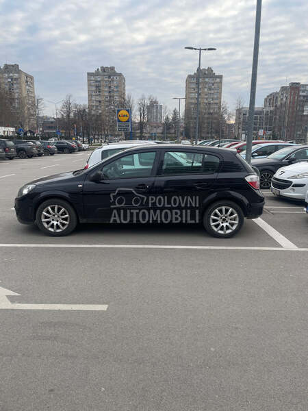 Opel Astra H 