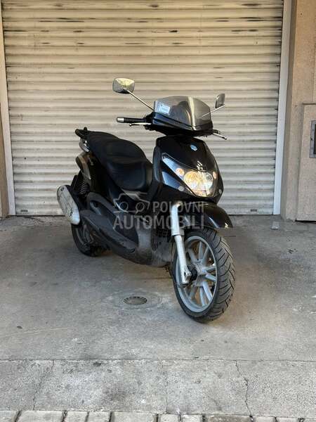 Piaggio Beverly 250