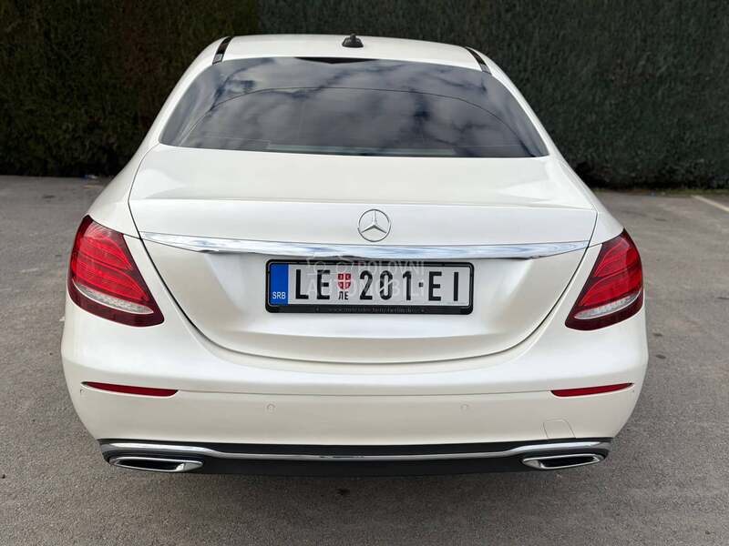 Mercedes Benz E 200 