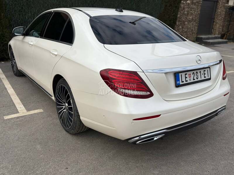Mercedes Benz E 200 