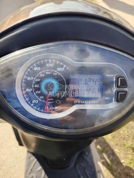 Peugeot Tweet DOSTAVNI