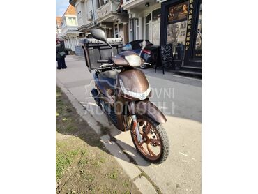 Peugeot Tweet DOSTAVNI