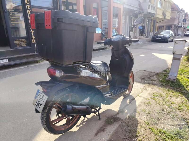 Peugeot Tweet DOSTAVNI