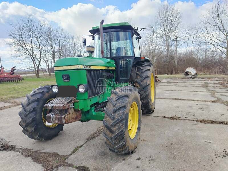 John Deere 3340