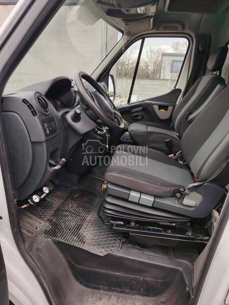 Renault Master 2.3