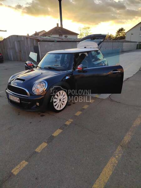 MINI Cooper S D