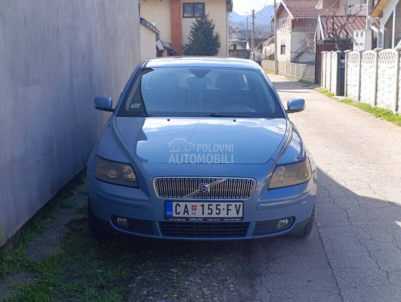 Volvo V50 
