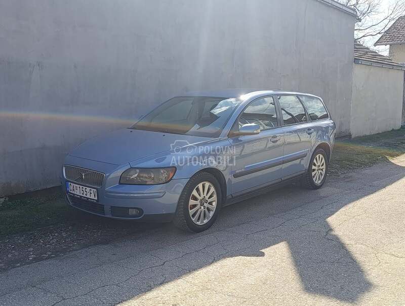 Volvo V50 