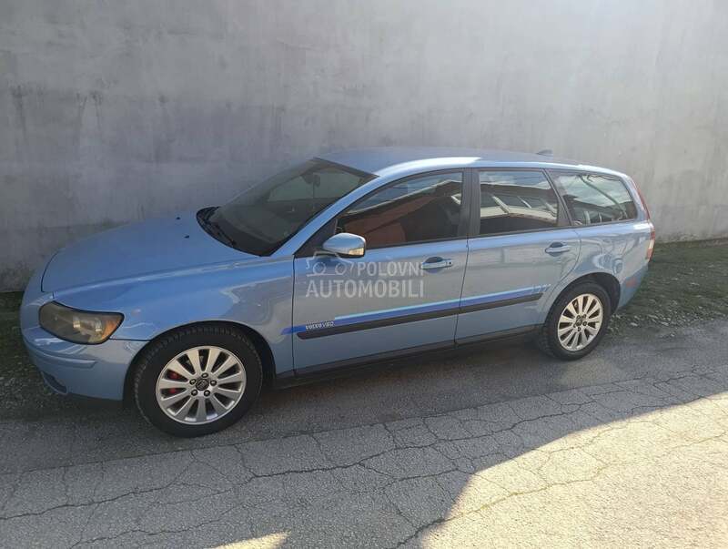 Volvo V50 