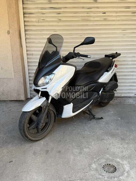 Yamaha X Max 125
