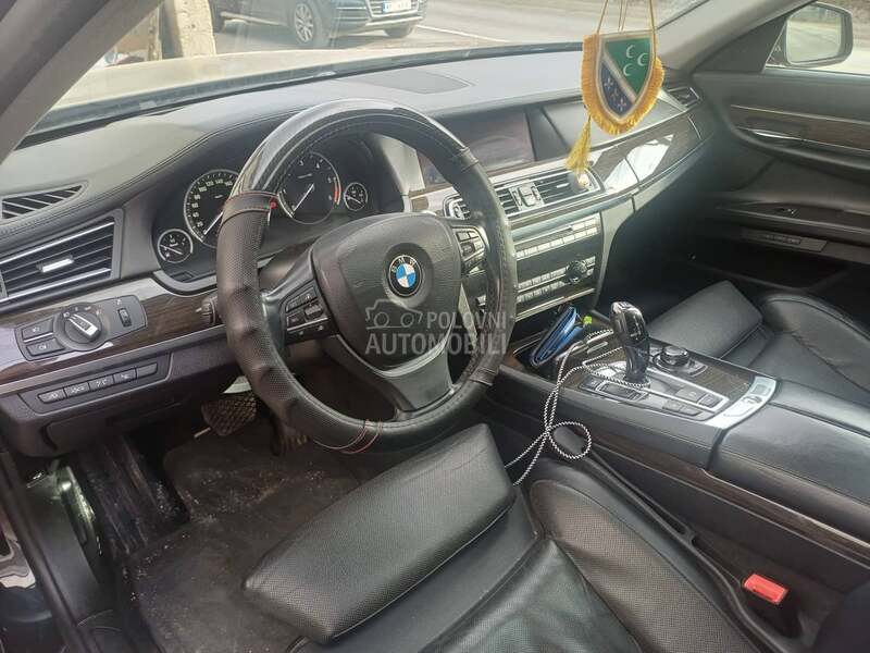 BMW 740 