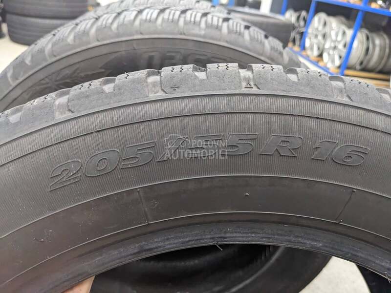 Toyo 205/55 R16 Zimska