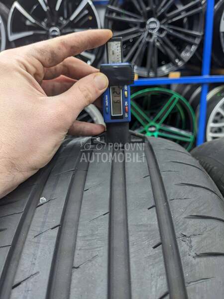 Goodyear 215/55 R17 Letnja