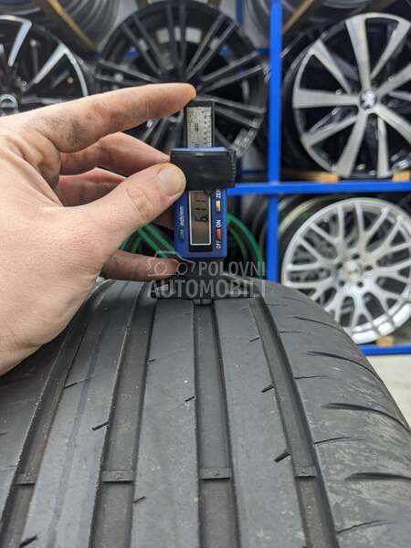 Goodyear 215/55 R17 Letnja